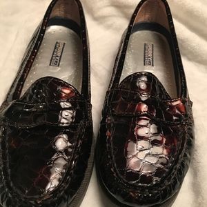 Sperry Top-Sider Woman's Gator print shoes